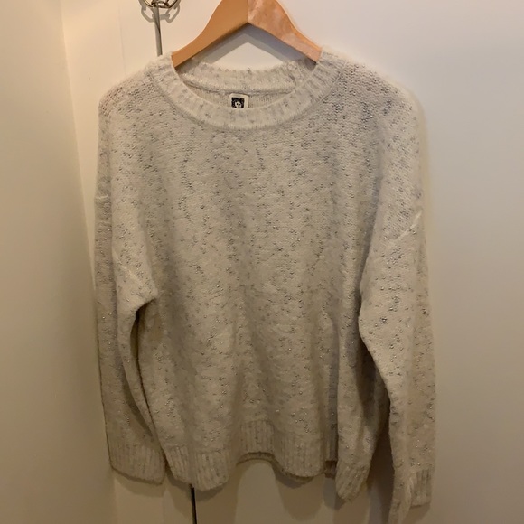 ANNE KLEIN SWEATER white with silver thread - Picture 2 of 11